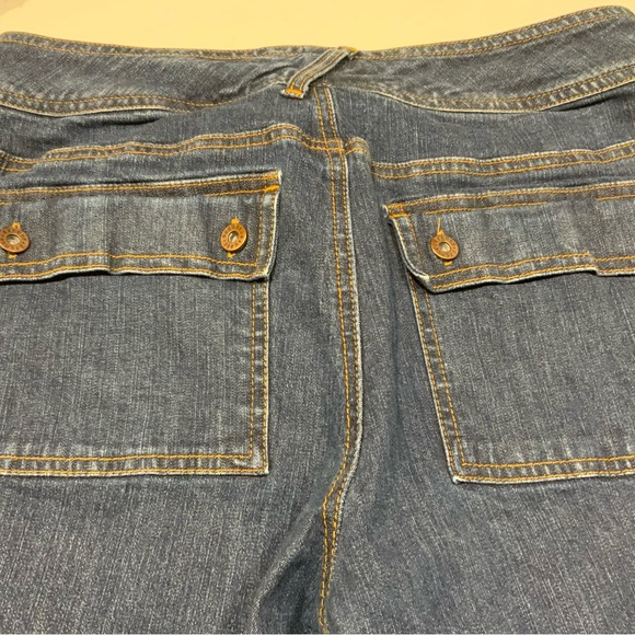 Crop Jeans with Button Accents - Picture 3 of 3